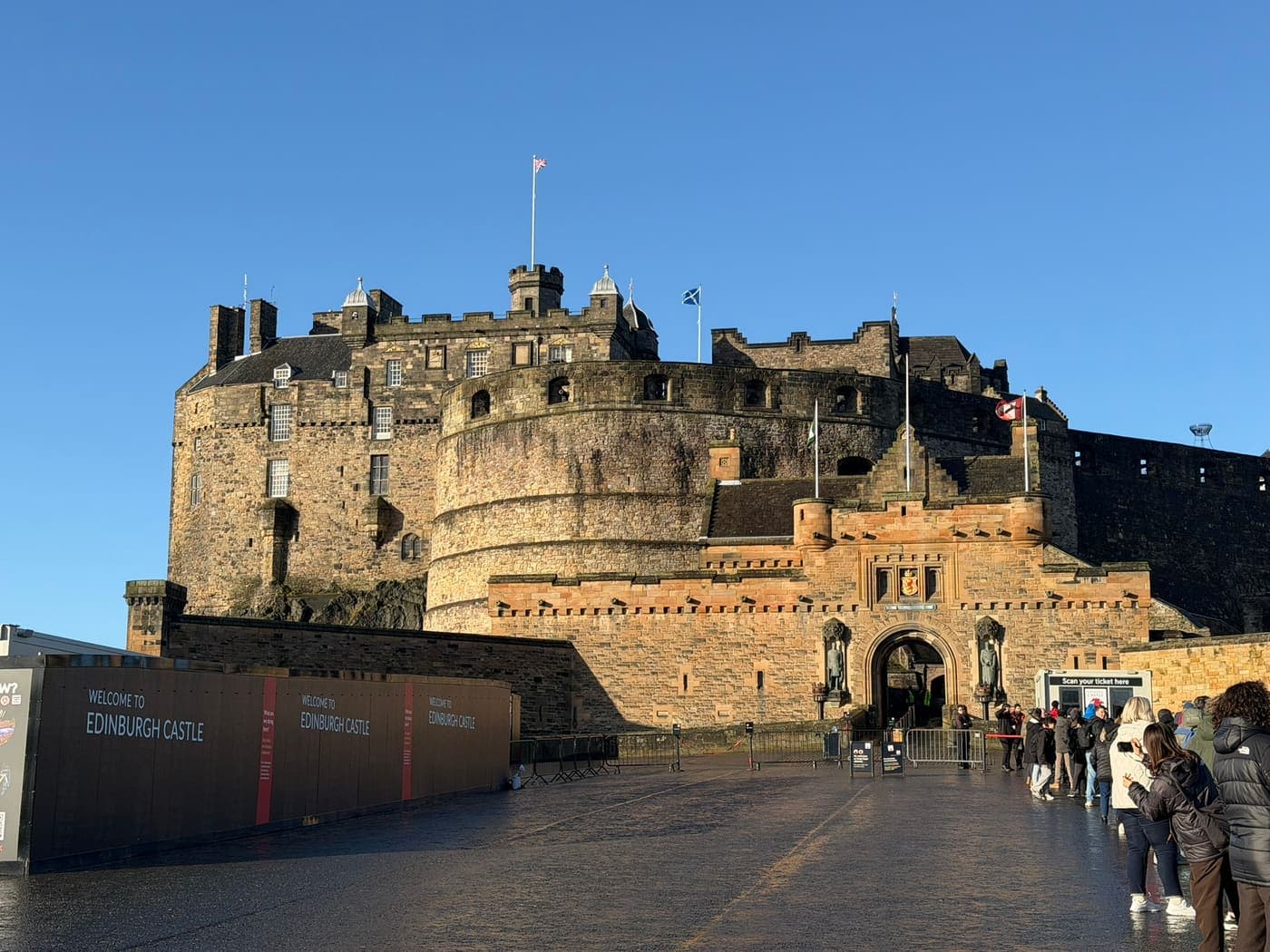 Edinburgh Castle under a clear blue sky